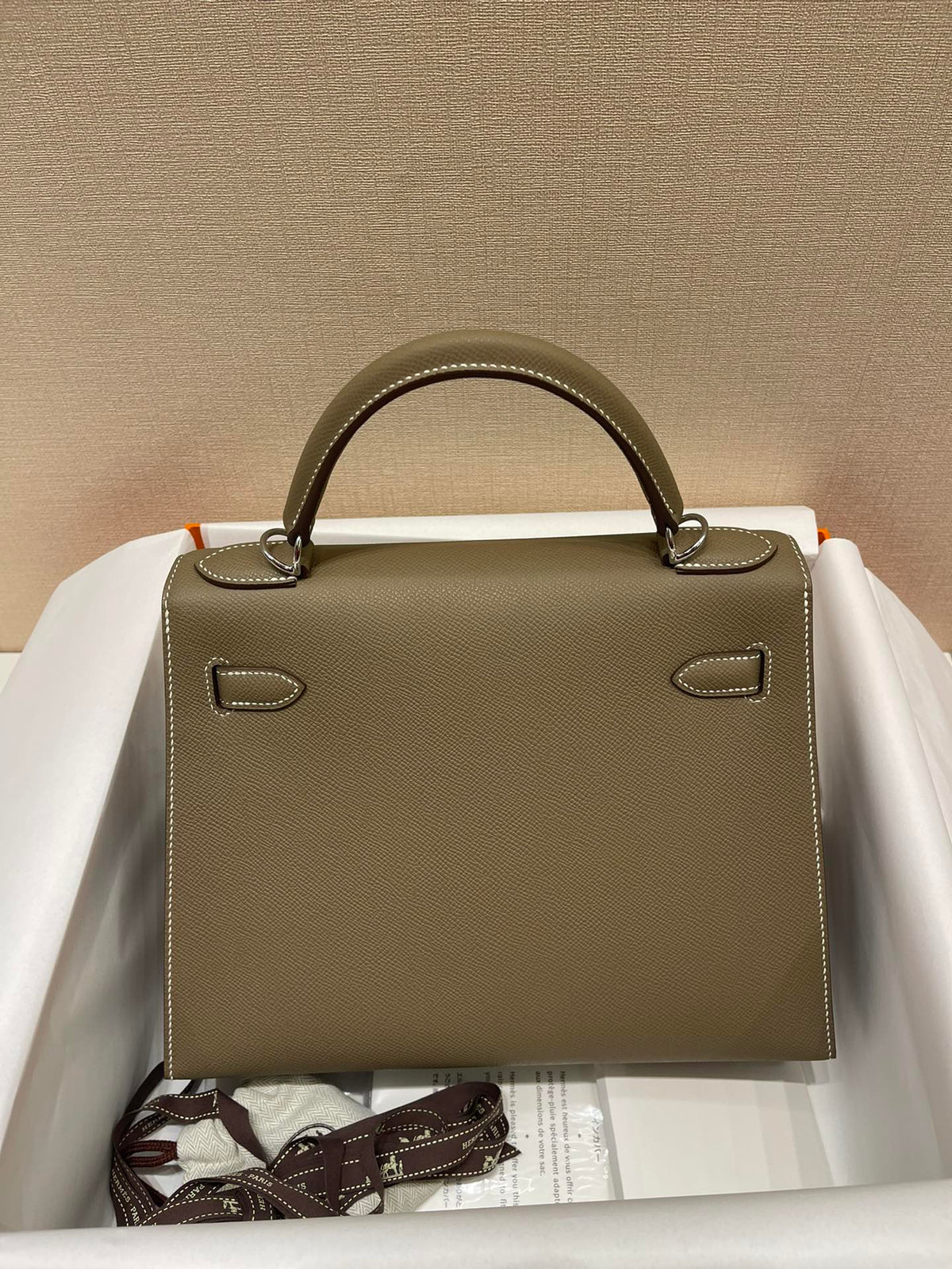 HERMES KELLY 28CM ETOUPE EPSOM LEATHER SILVER HARDWARE