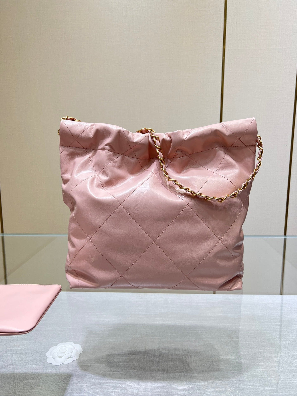 CHANEL HOBO BAG 22 PINK LAMBSKIN GOLD HARDWARE