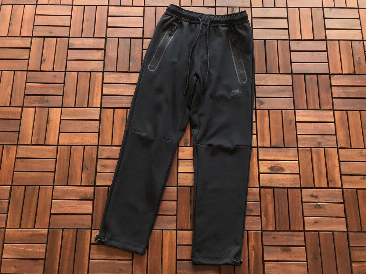 Nike Baggy Techfleece New Seasson