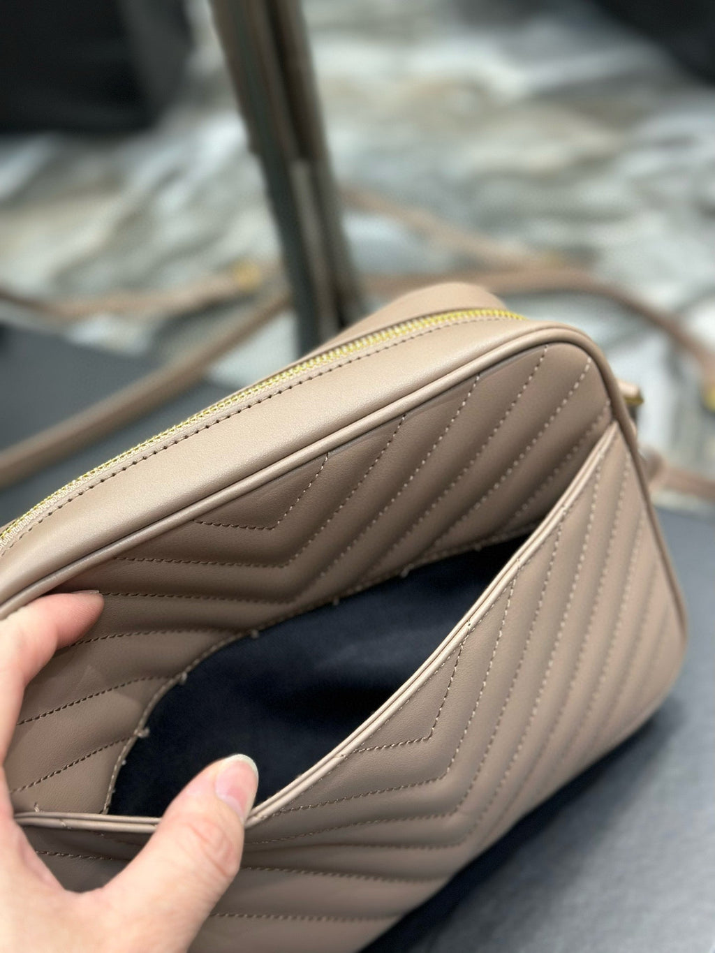 LOU 23 CAMERA BAG BEIGE IN QUILTED LEATHER GOLD HARDWARE
