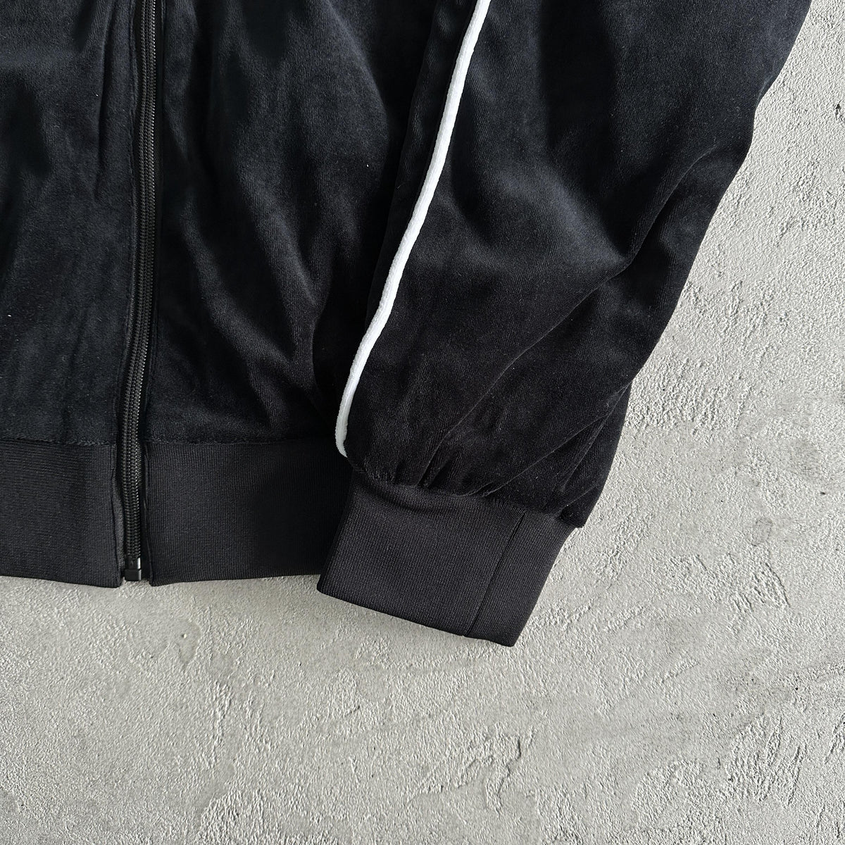Corteiz Velvet Jacket Black