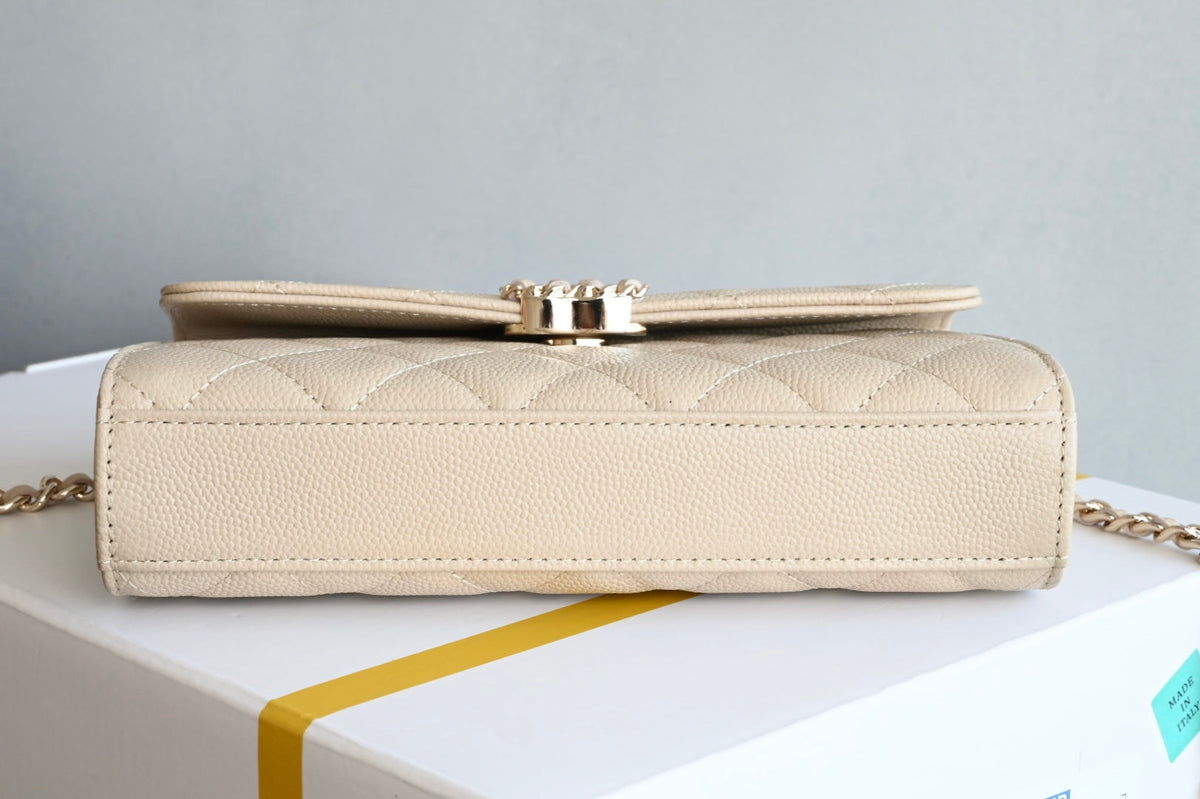 CHANEL 25S KELLY 18 CM IN BEIGE LAMBSKIN