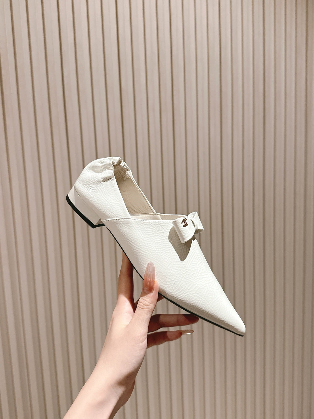 CHANEL FLATS 25S IN WHITE PATENT LEATHER