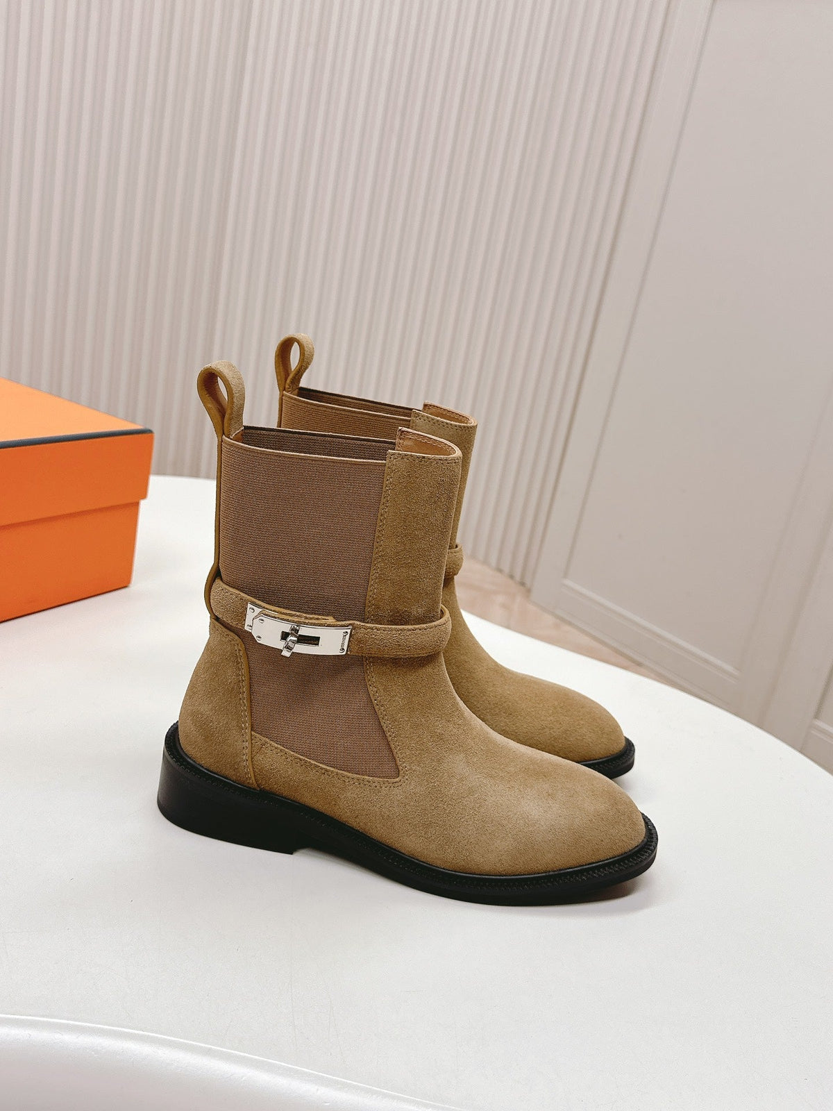 HERMES KELLY BUCKLE SHORT BOOTS IN PEANUT BROWN SUEDE