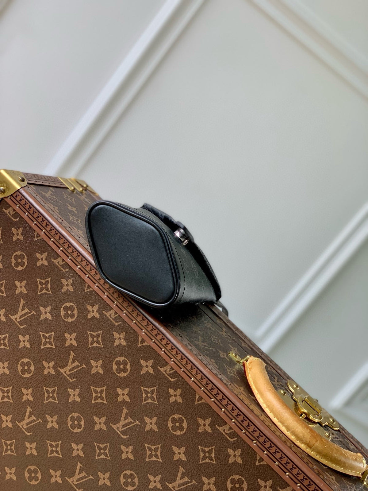 LOUIS VUITTON ENVELOPE POUCH 18 IN BLACK MONOGRAM ECLIPSE CANVAS