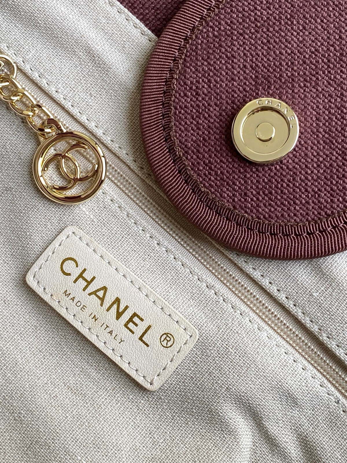 CHANEL 25S TOTE BAG 38 IN DARK RED CANVAS